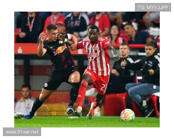 拜仁更衣室矛盾传闻增加：球队稳定性与赛季走势面临考验