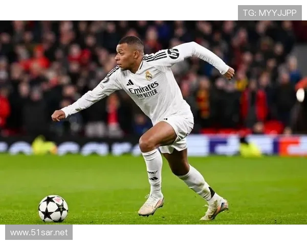 姆巴佩速度与冲刺能力解析:反击体系中的绝对杀器