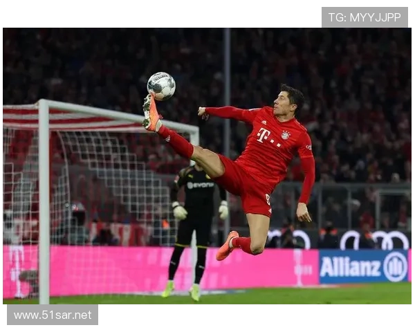 莱万淘汰赛表现引争议 关键战发挥稳定性如何？