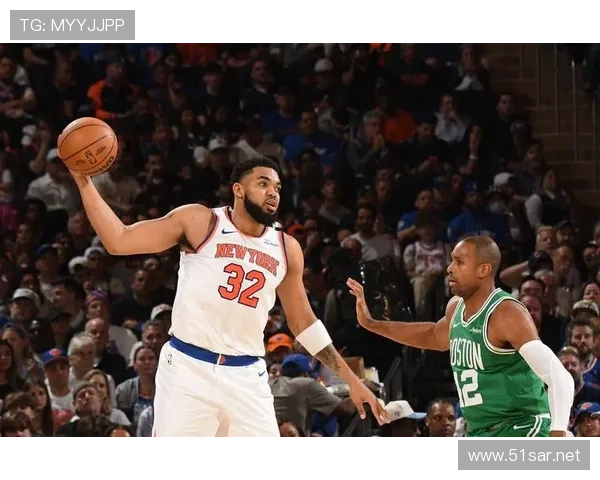 霍福德无球牵制提升绿军空间效率